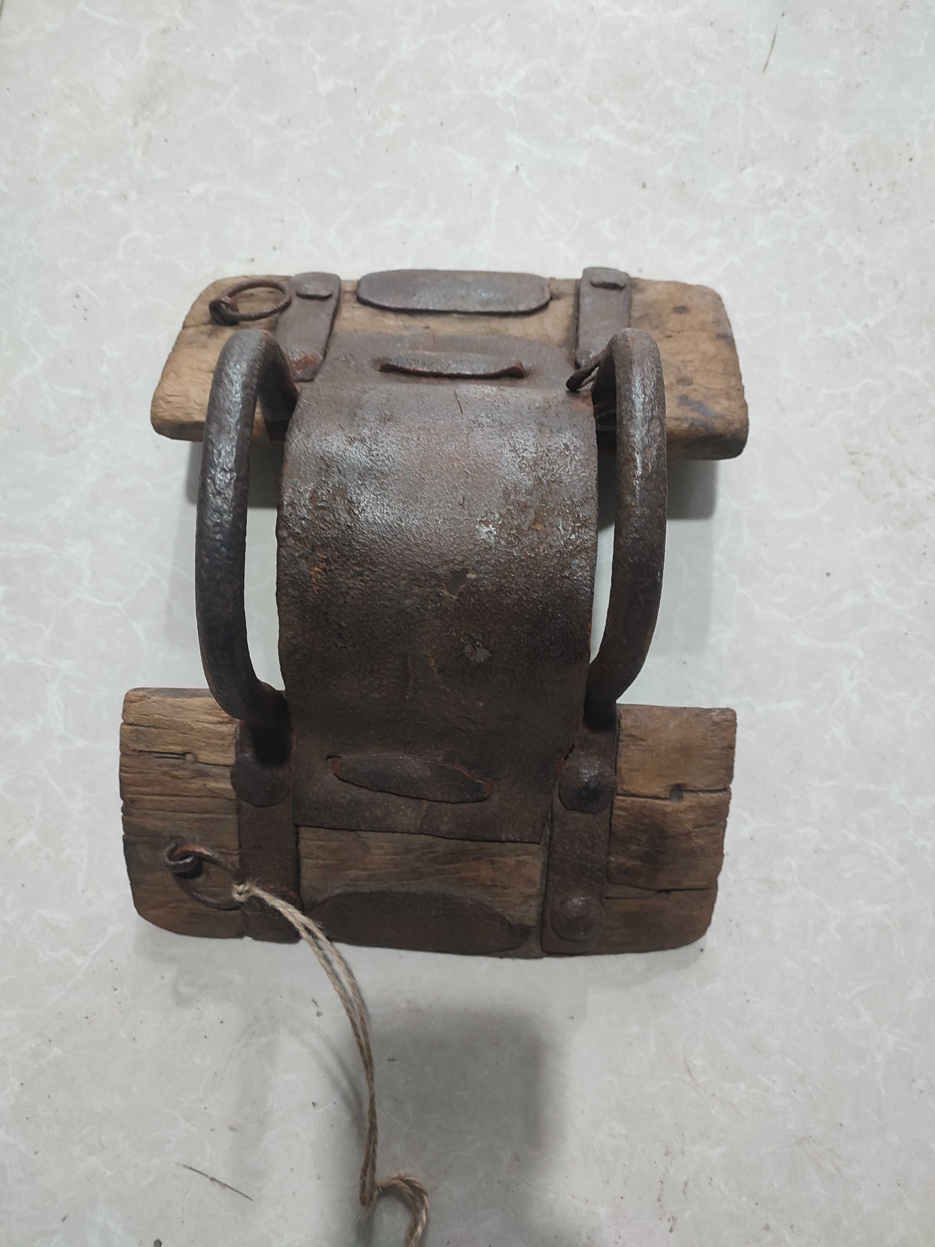 农家收上来的马鞍子。