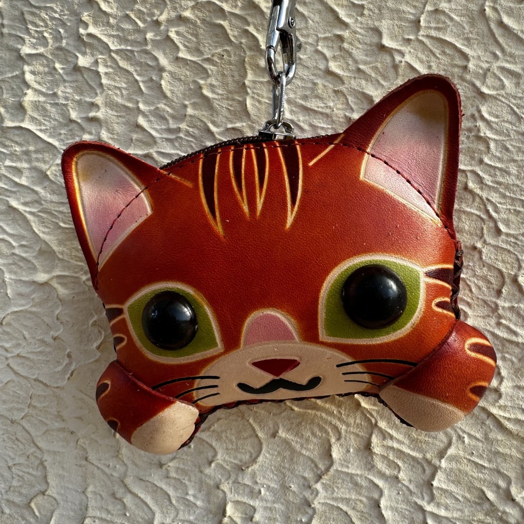 火不火原创国潮中国风真皮重工皮雕小猫猫百搭手绘钥匙包零钱包挂