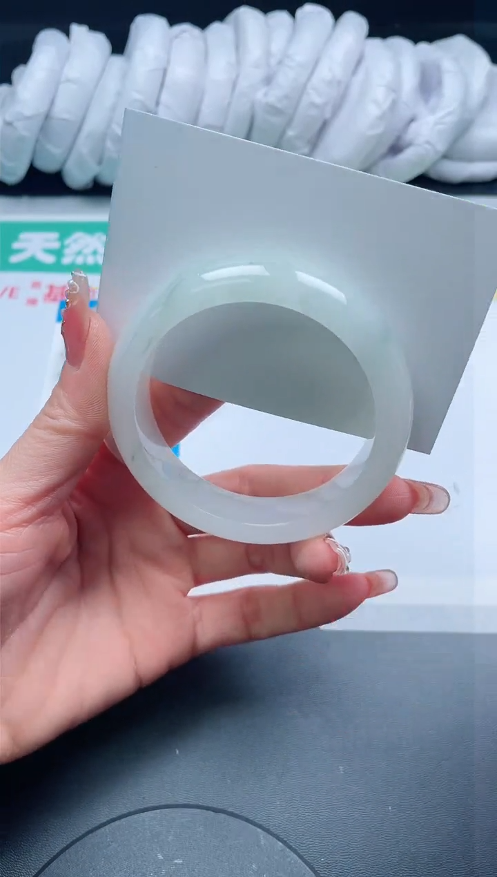 【闪购商品】石英质玉手镯未镶嵌090/56.3