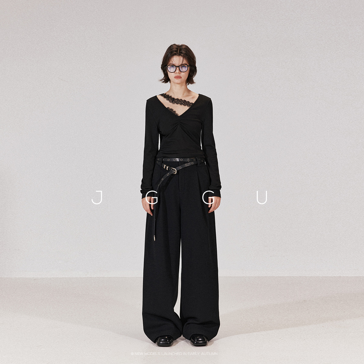 JGGU晶咕黑标 纯欲天菜柔软高弹针织面料V领蕾丝抽褶JG11250001