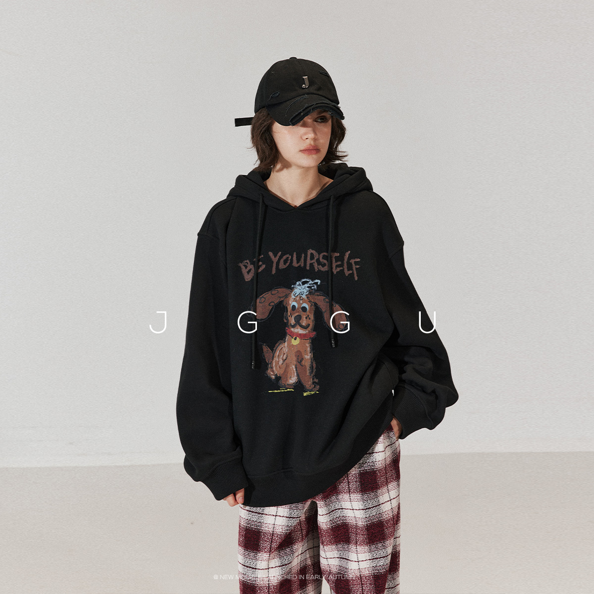 JGGU晶咕黑标时髦精拉毛工艺复古手绘小狗印花连帽卫衣JG11240222