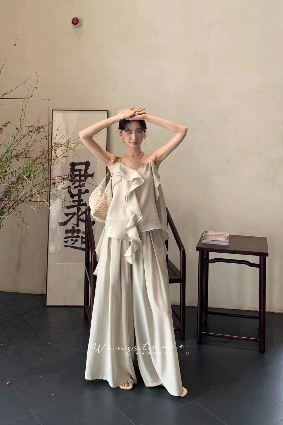 宽松连衣裙裙子显瘦气质