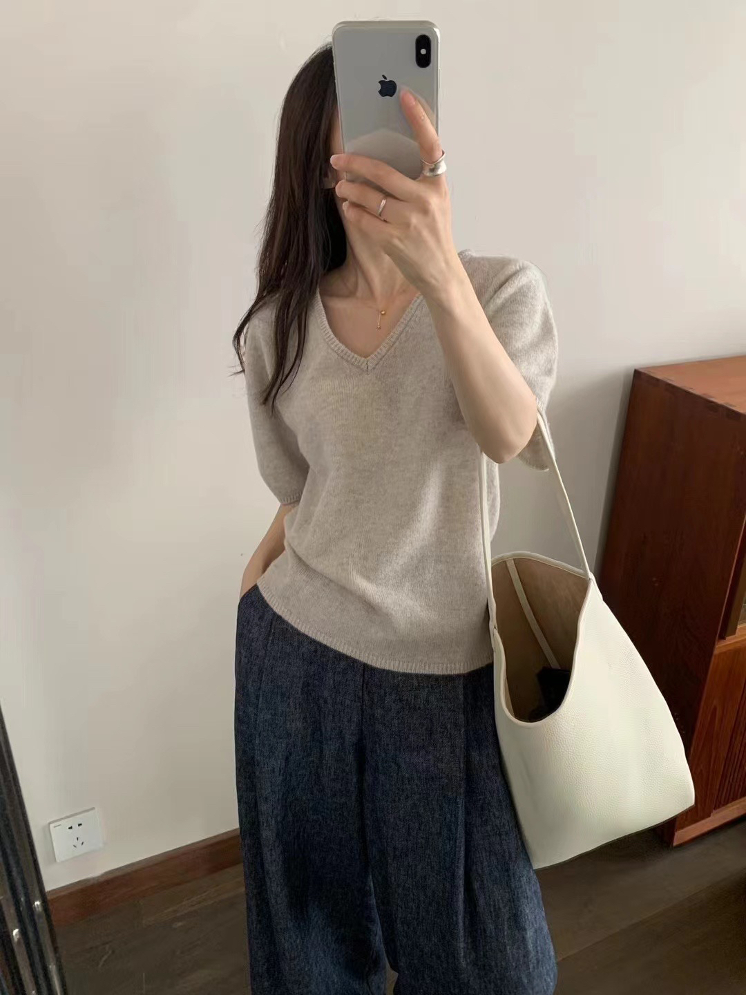 白色时尚休闲背心T恤长袖百搭小众气质高腰