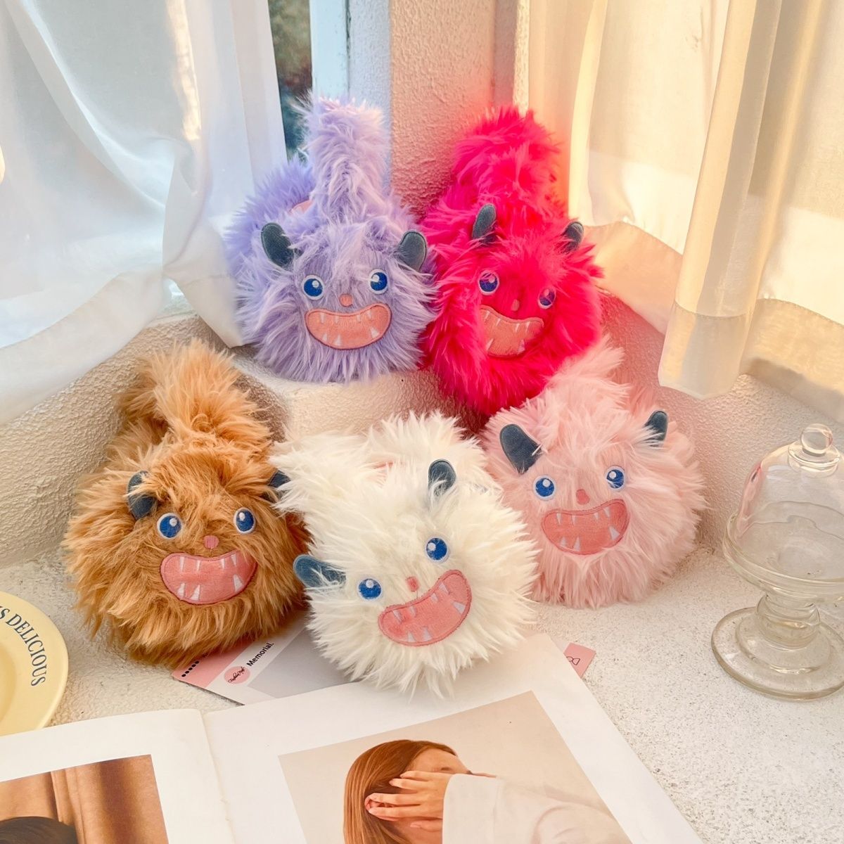 可爱小怪兽毛绒炸毛耳罩冬季保暖防寒冻耳包耳暖护耳套ins耳捂子