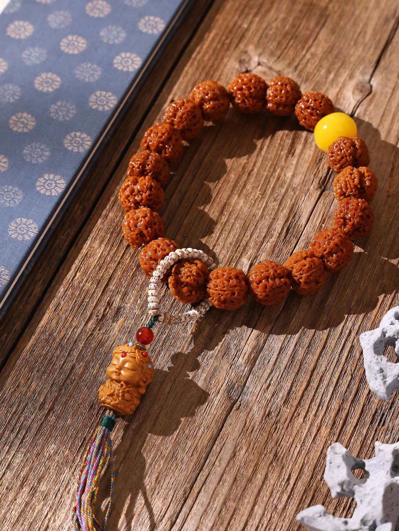 五瓣18颗无尘打底金刚手持度母跑环（非天然配饰）