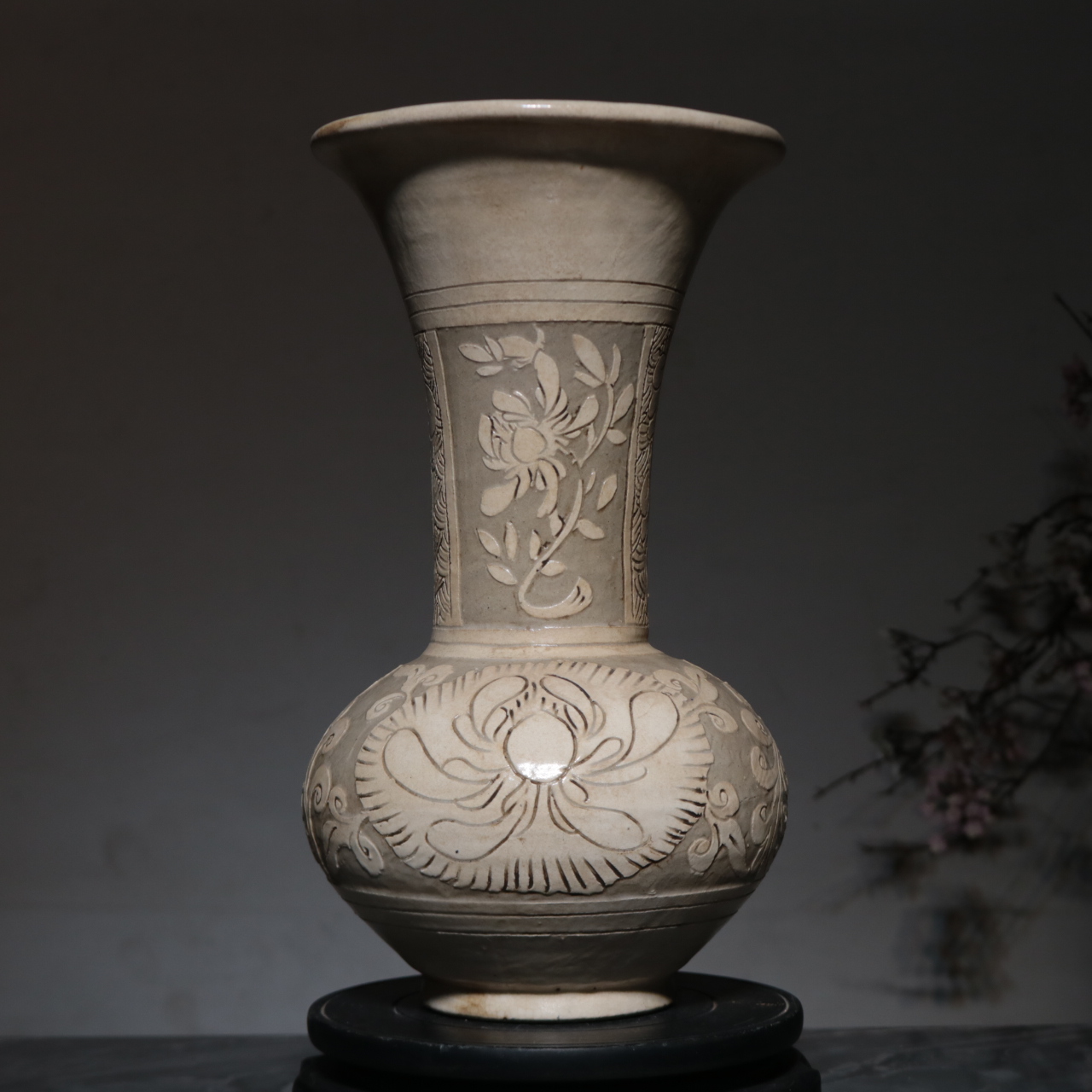 精品收藏级磁州窑白釉剔花花觚复古手工玄关家居陶瓷摆件古瓷观赏