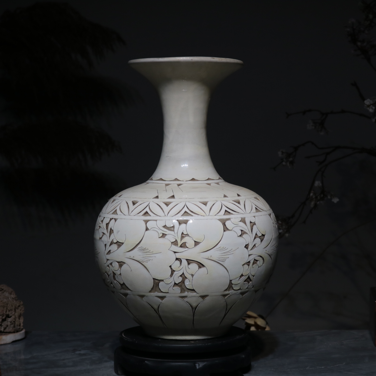 精品收藏磁州窑白釉剔花赏瓶纯手工复古玄关家居陶瓷摆件古瓷观赏