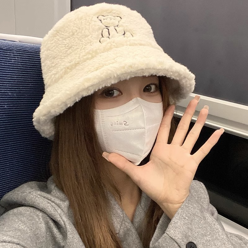 渔夫帽子女款秋冬季加厚保暖显脸小羊羔毛绒百搭大头围小熊盆帽潮