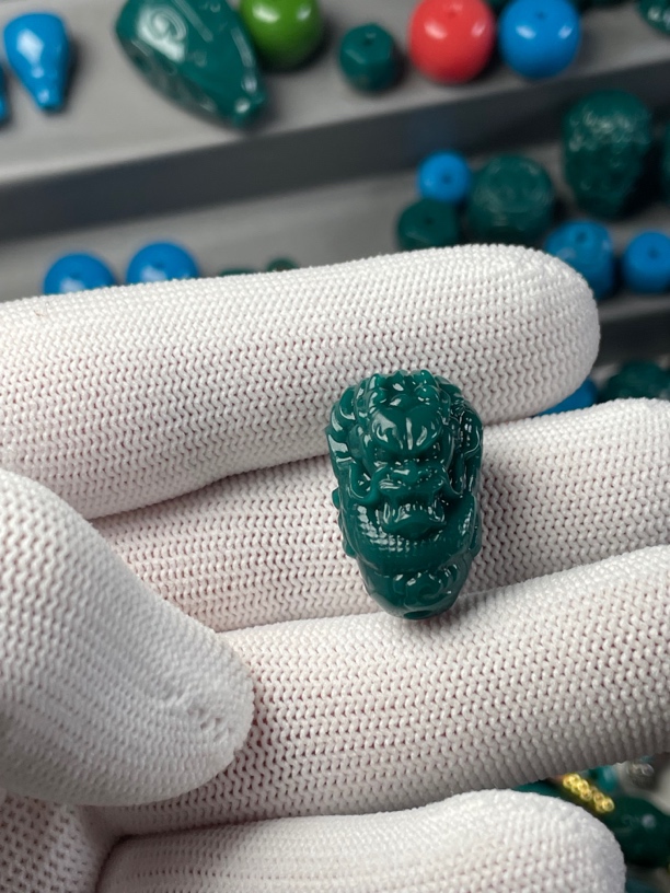 雪巴琉璃地狱色龙三通精雕手工雕刻镶嵌男士隔珠长串饰品