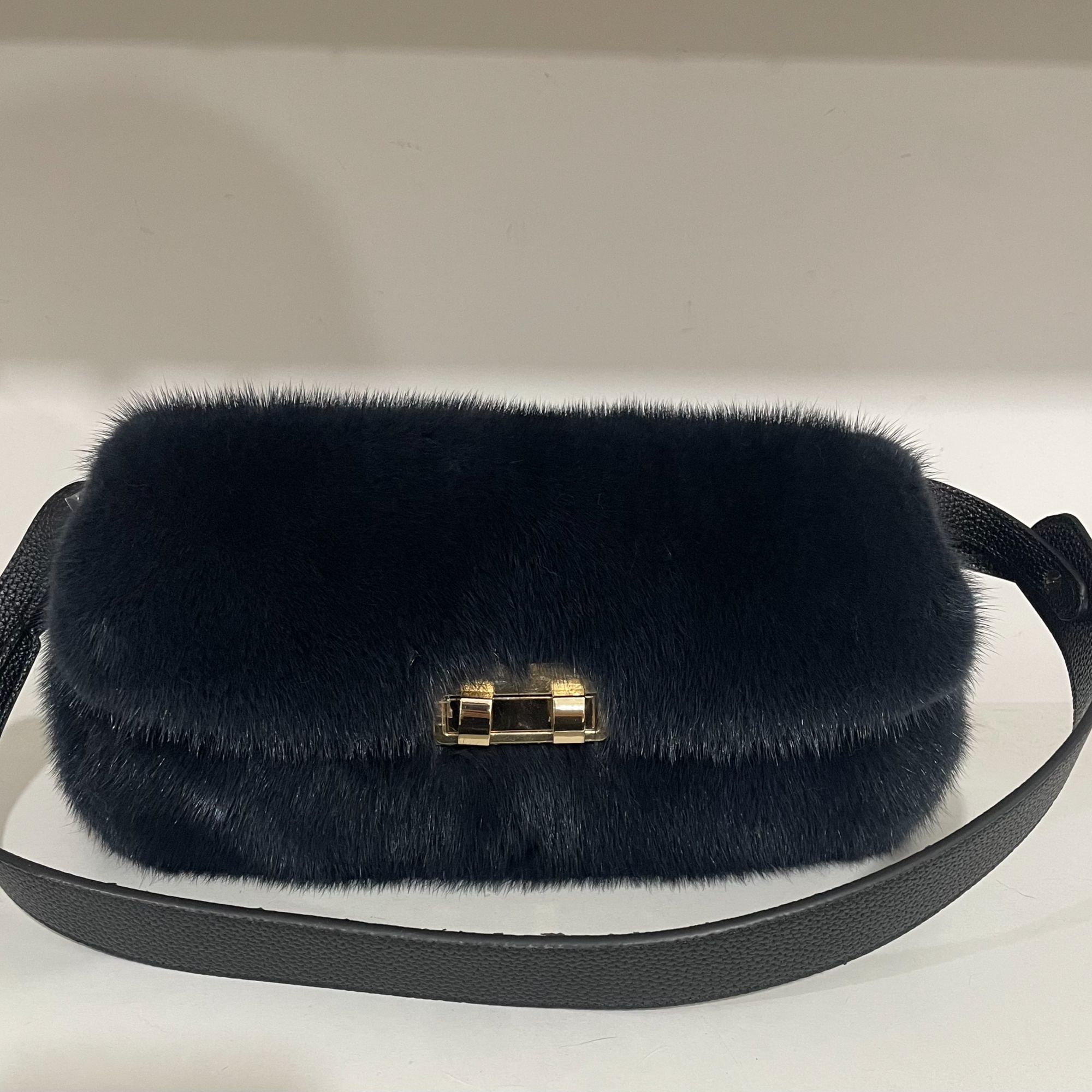 水貂整皮法棍包潮流时尚