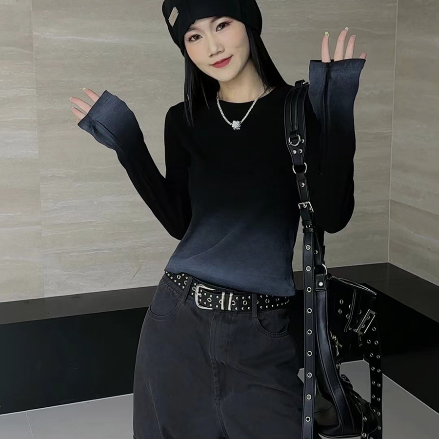 2024秋季新款正肩复古渐变圆领长袖T恤女韩版修身显瘦高腰打底衫