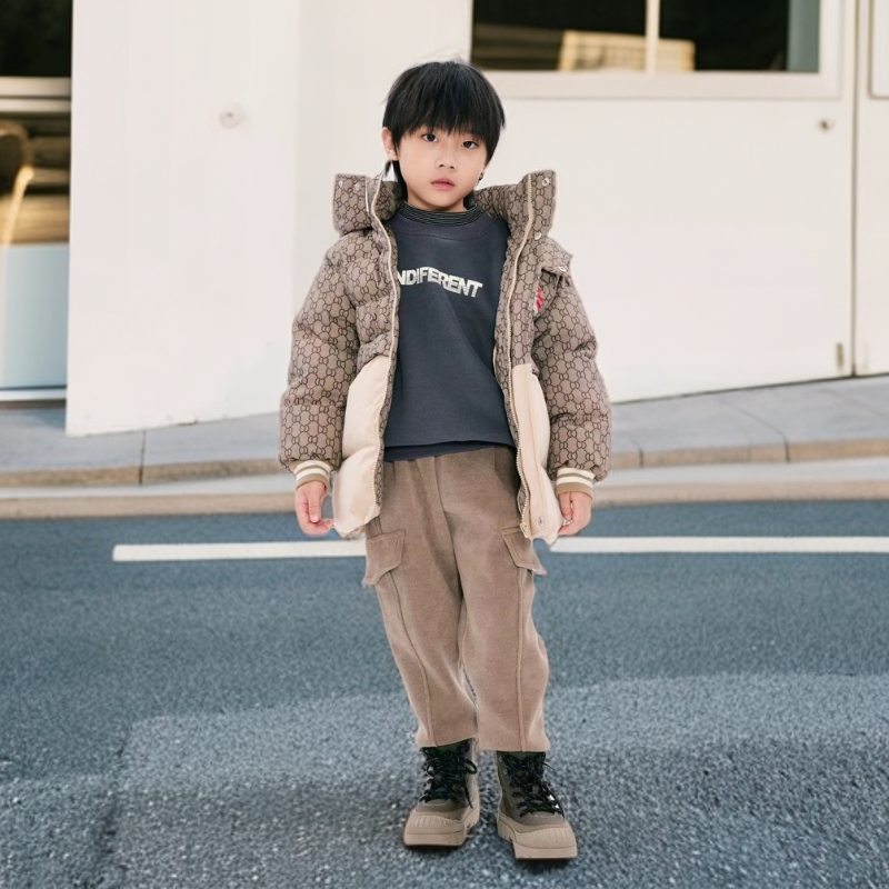 Carlfit/卡儿菲特专柜实体男童女童羽绒服卫衣NO～退，（介意勿拍）