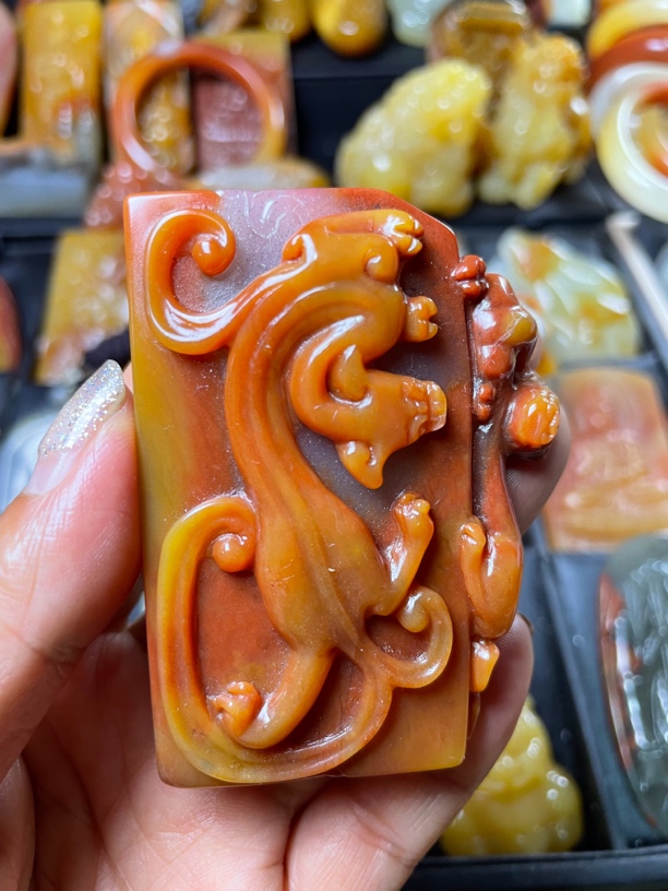 黄龙玉茄子山牌子