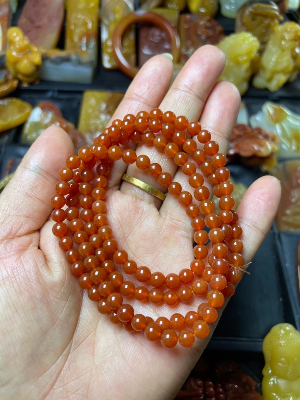 黄龙玉缅红手串108颗