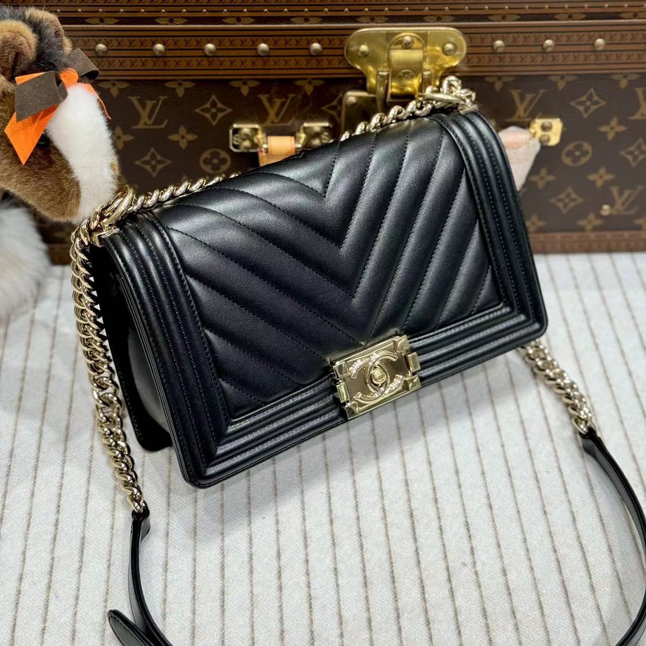 99新 Chanel/香奈儿 昊哥/香奈儿v纹中号leboy包/27开