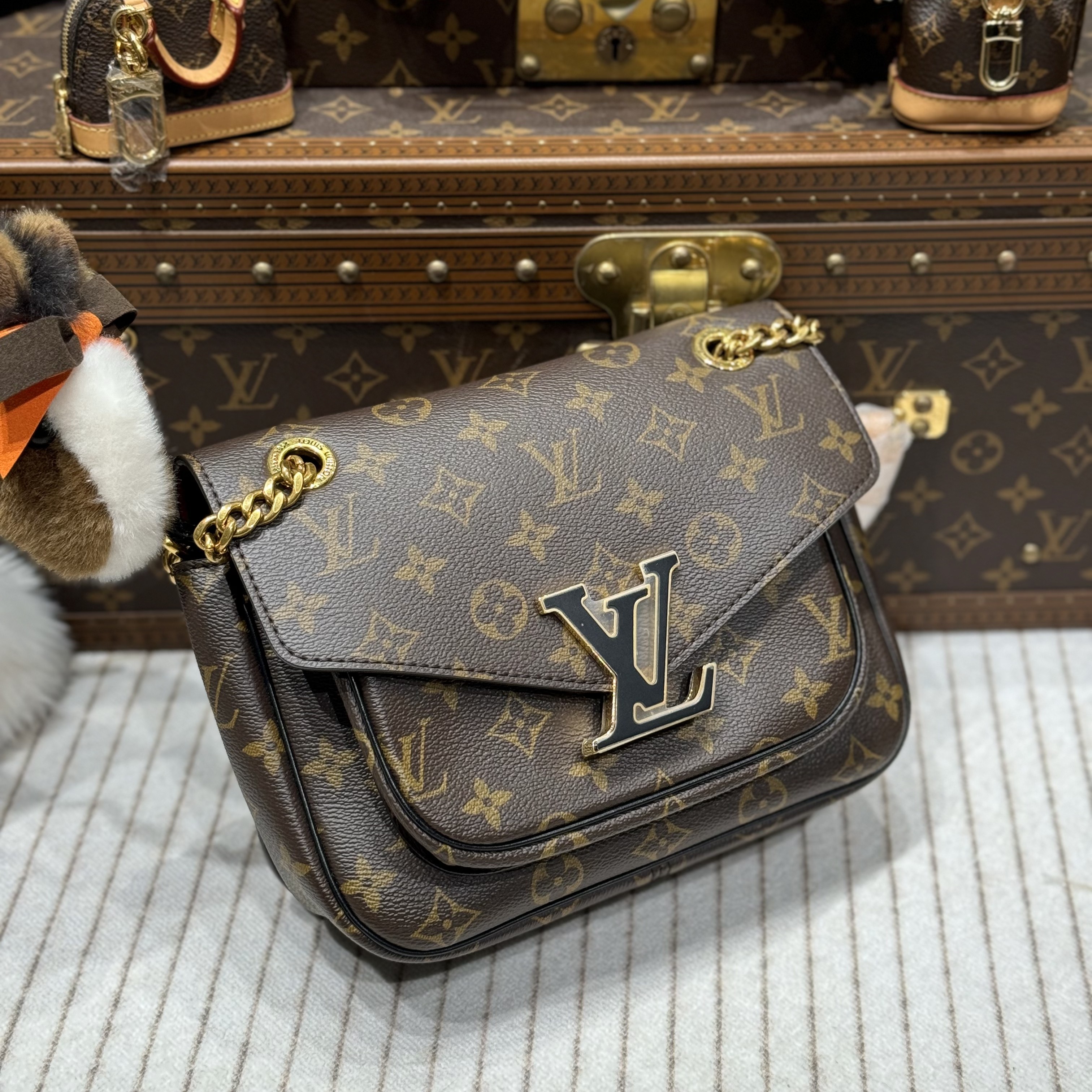 99新 LouisVuitton/路易威登 lina/LV老花邮差包