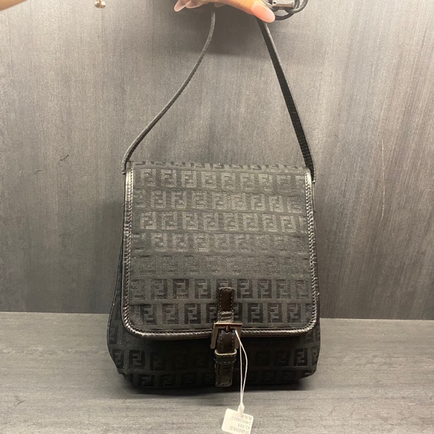 90新 FENDI/芬迪 兔兔奢/芬迪斜挎包/240626012