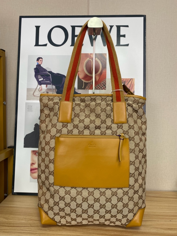 95新 GUCCI/古驰 兔兔奢/古驰单肩包/240207075
