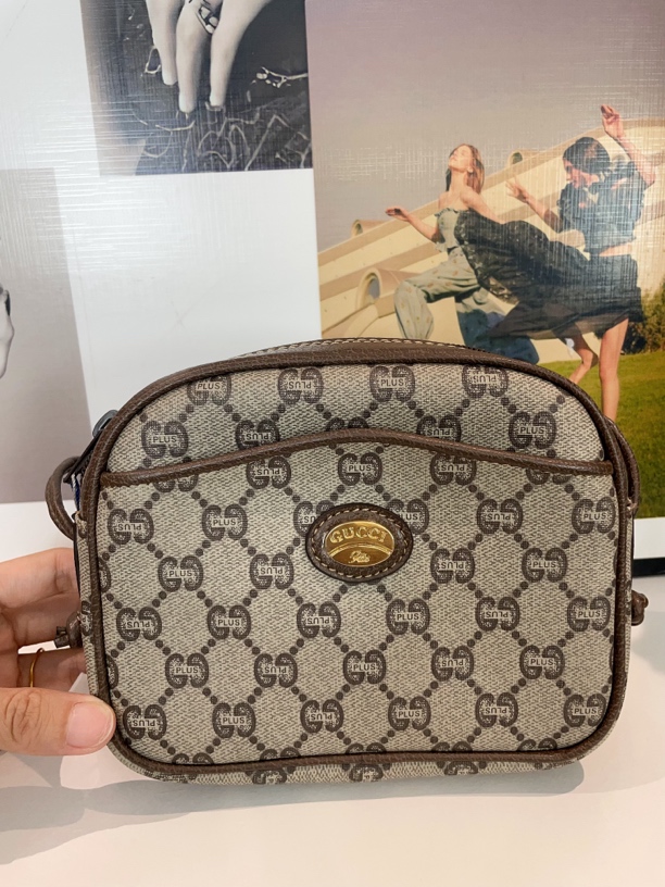 95新 GUCCI/古驰 兔兔奢/古驰斜挎包/240619087