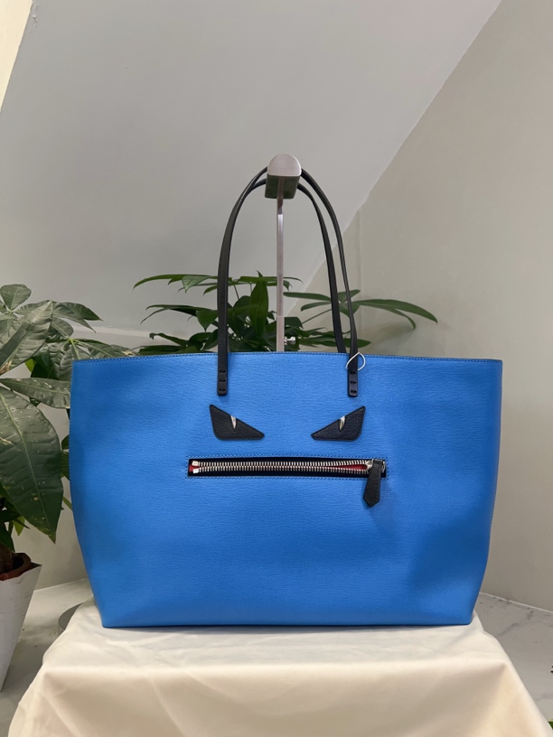 95新 FENDI/芬迪 兔兔奢/芬迪托特包/230206057