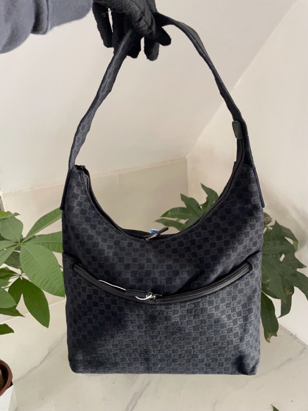 95新 GUCCI/古驰 兔兔奢/古驰单肩包/240207026