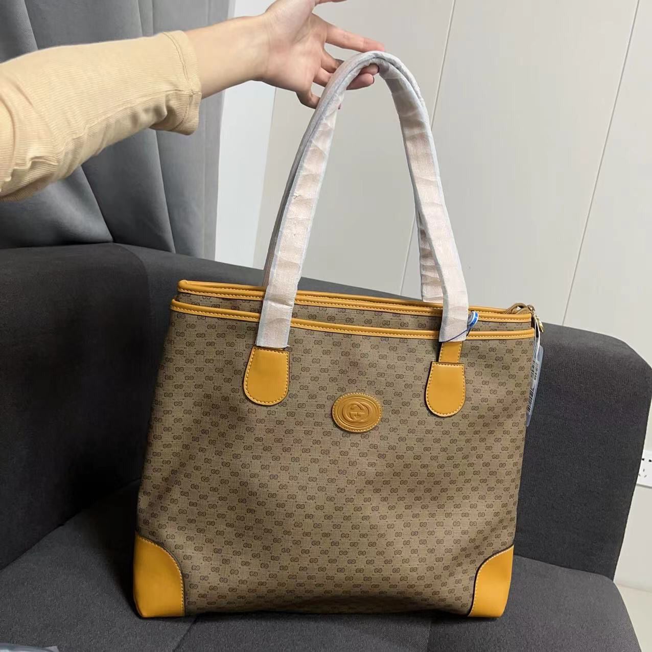 95新 GUCCI/古驰 兔兔奢/古驰托特包/240719024