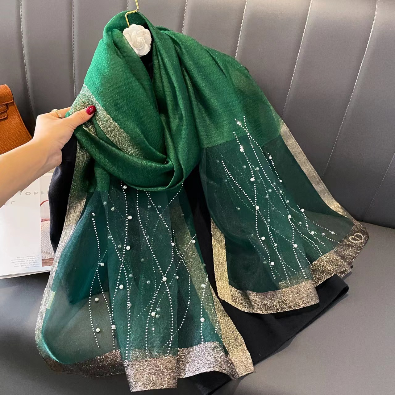 绿色线条钉珠 刺绣围巾丝巾披肩百搭175*75