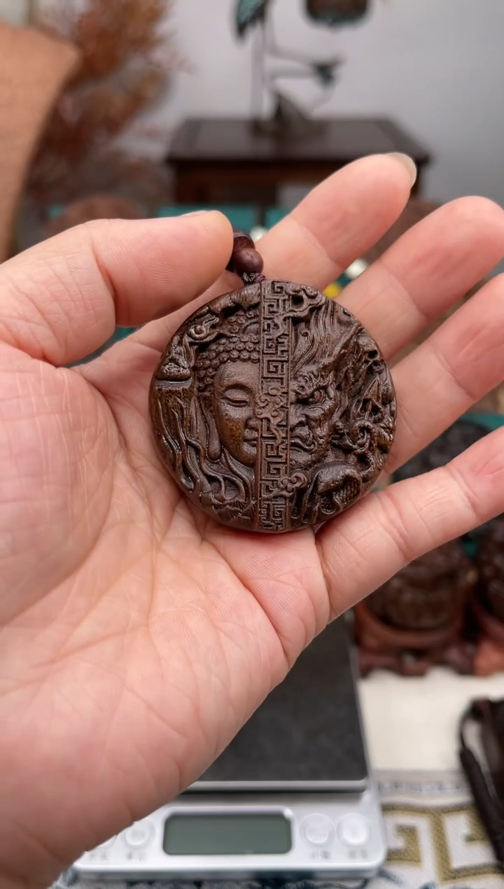 【闪购商品】香木木雕一念之间