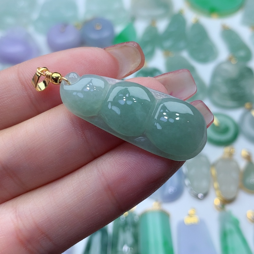 【闪购商品】翡翠颈饰未镶嵌