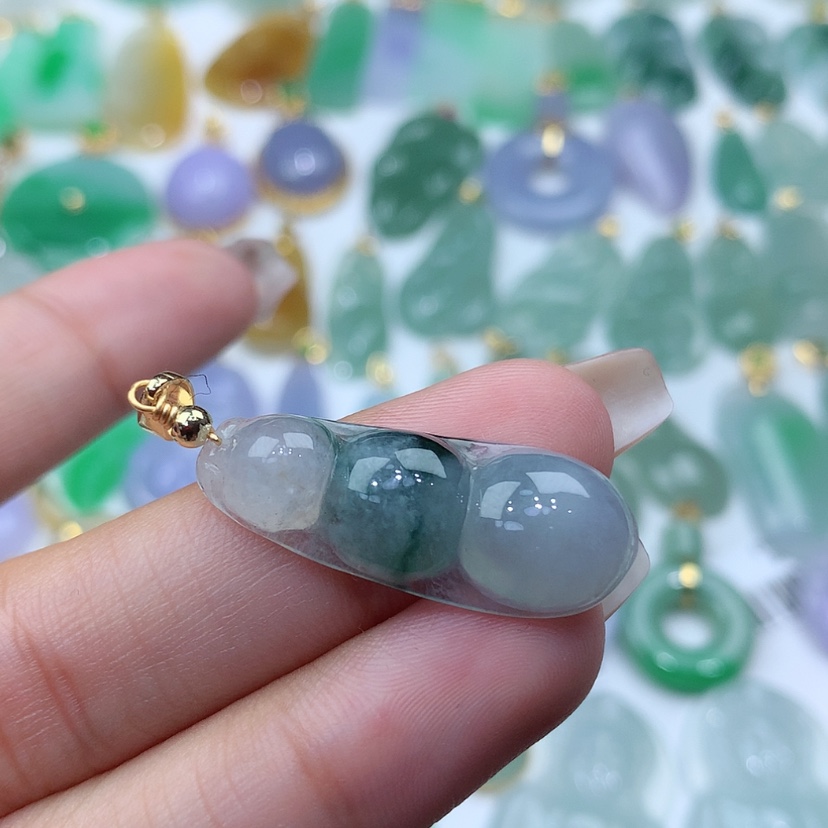 【闪购商品】翡翠颈饰未镶嵌