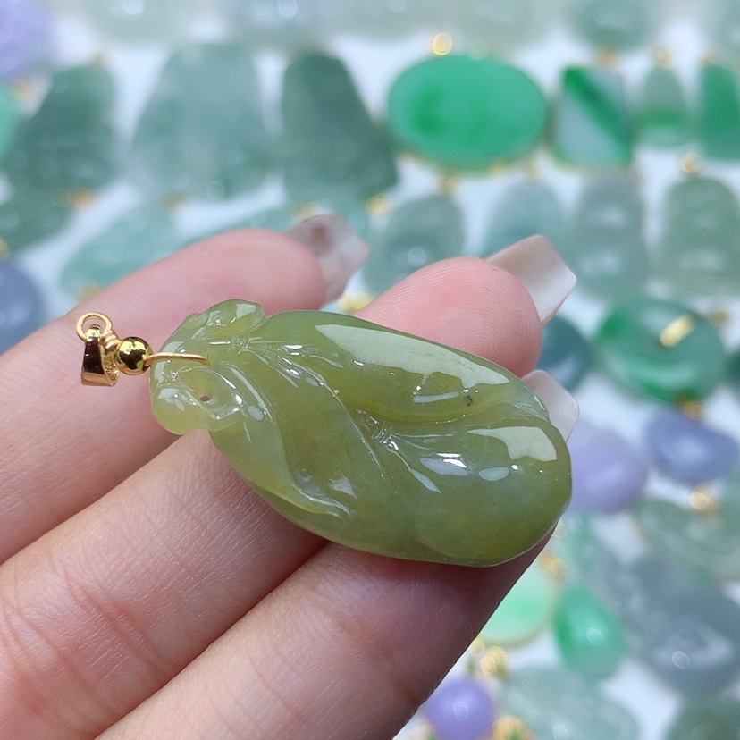 【闪购商品】翡翠颈饰未镶嵌