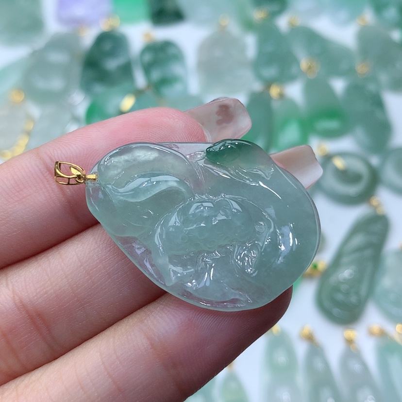 【闪购商品】翡翠颈饰未镶嵌