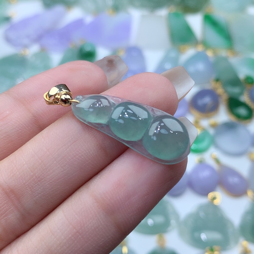 【闪购商品】翡翠颈饰未镶嵌