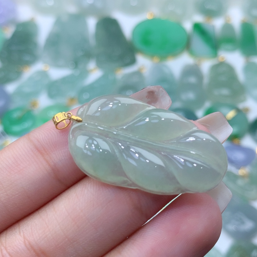 【闪购商品】翡翠颈饰未镶嵌