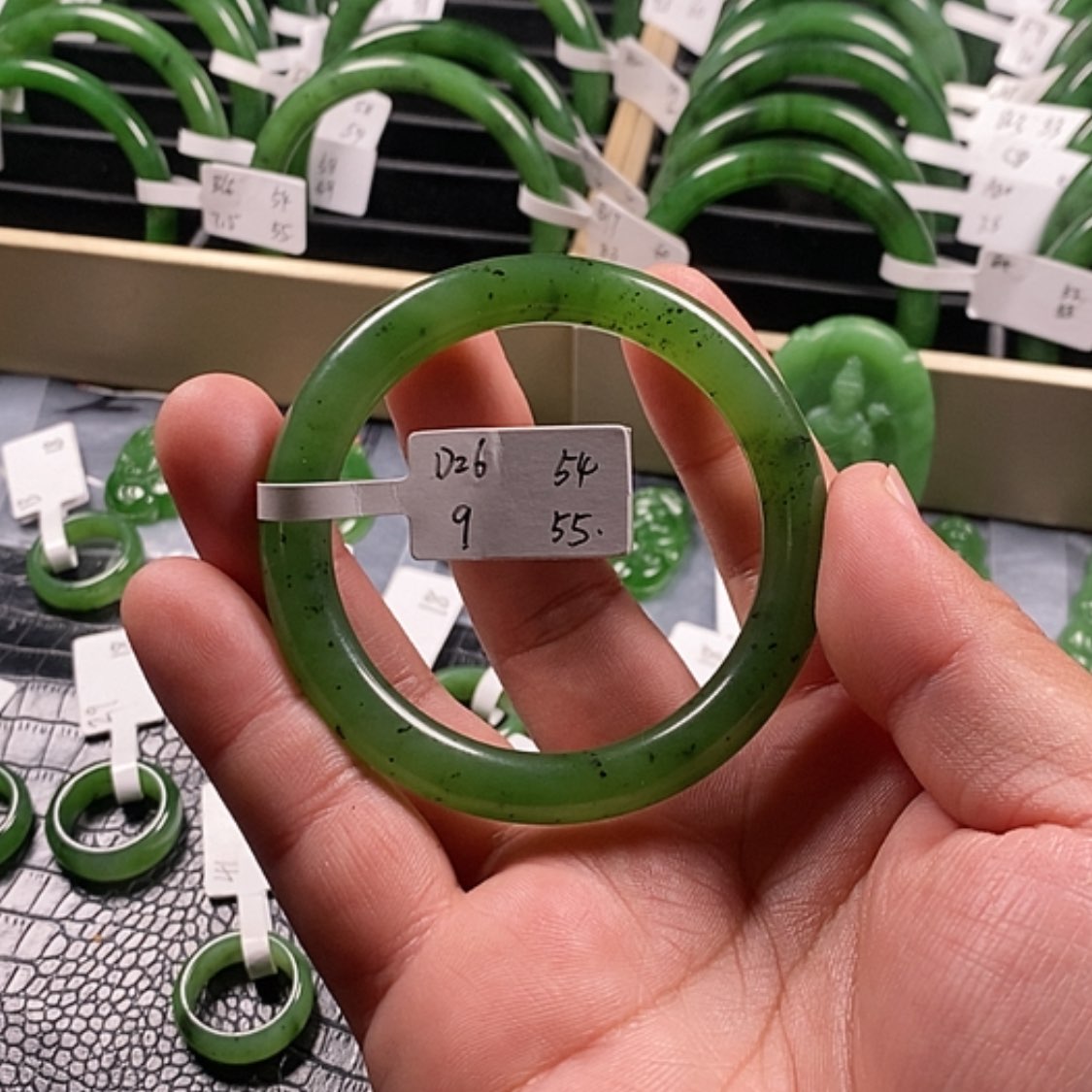 【闪购商品】和田玉（碧玉）手镯未镶嵌?**?