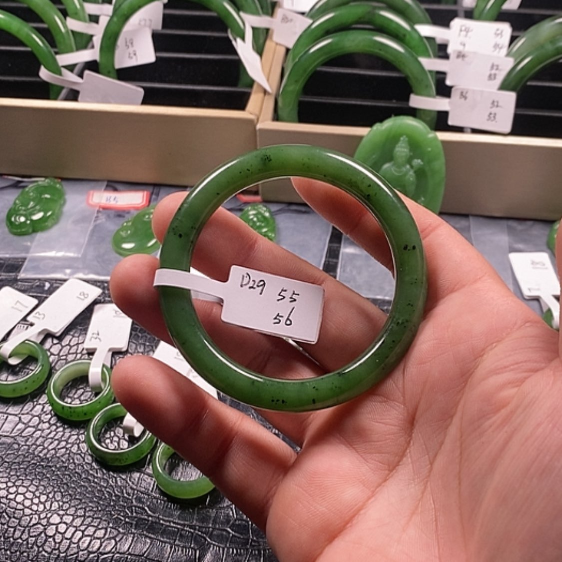 【闪购商品】和田玉（碧玉）手镯未镶嵌静**開