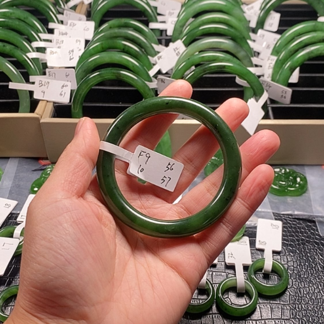 【闪购商品】和田玉（碧玉）手镯未镶嵌用****3
