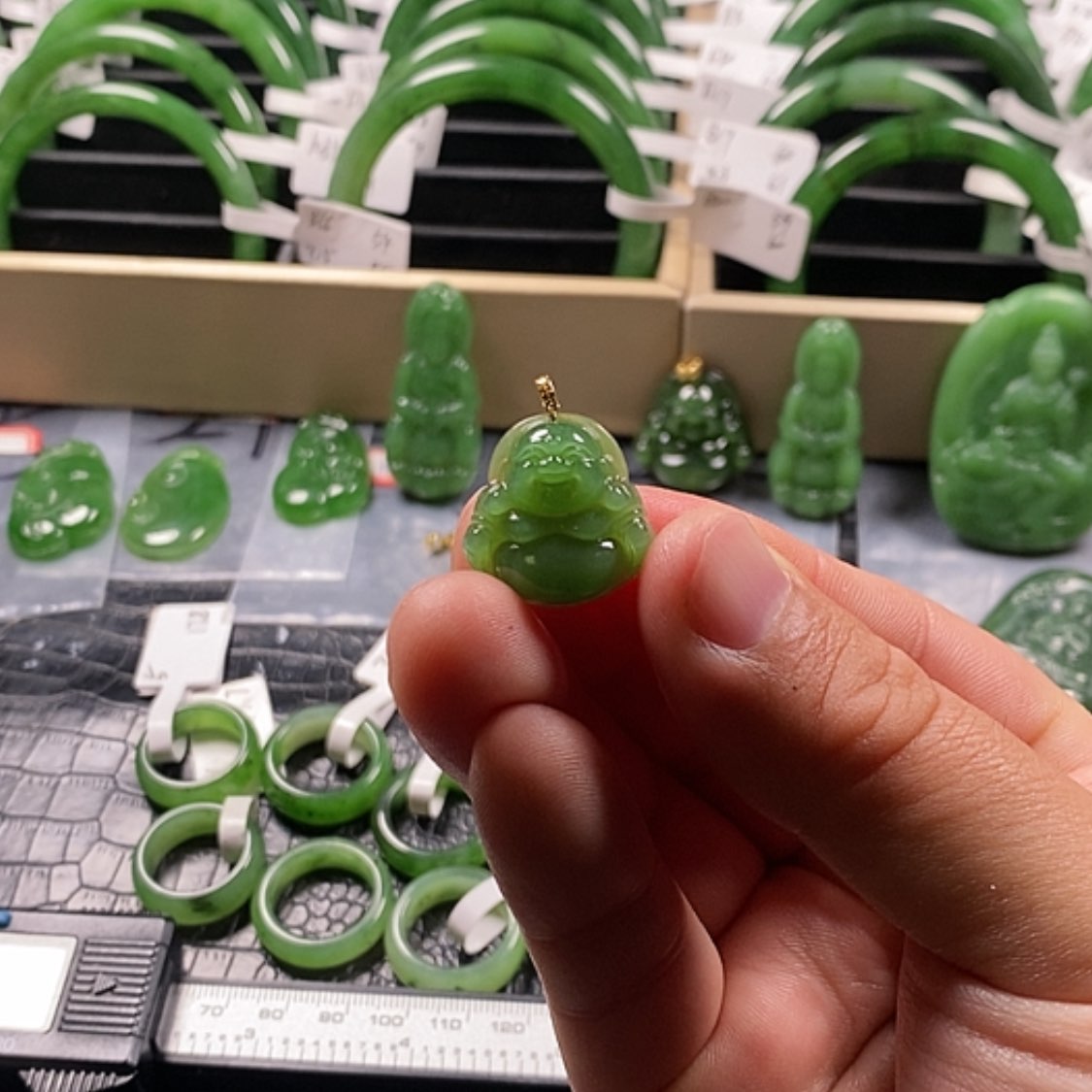 【闪购商品】和田玉（碧玉）颈饰18K金镶嵌好**运