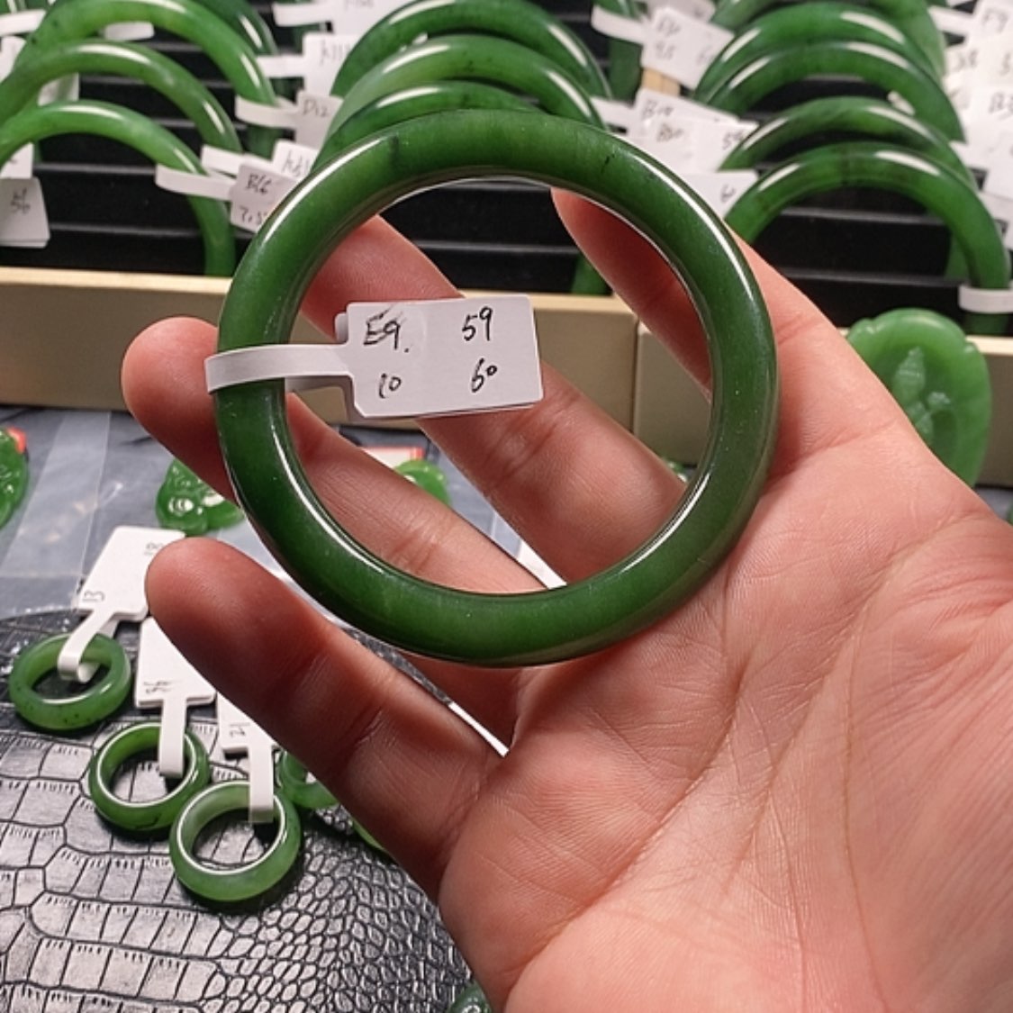 【闪购商品】和田玉（碧玉）手镯未镶嵌