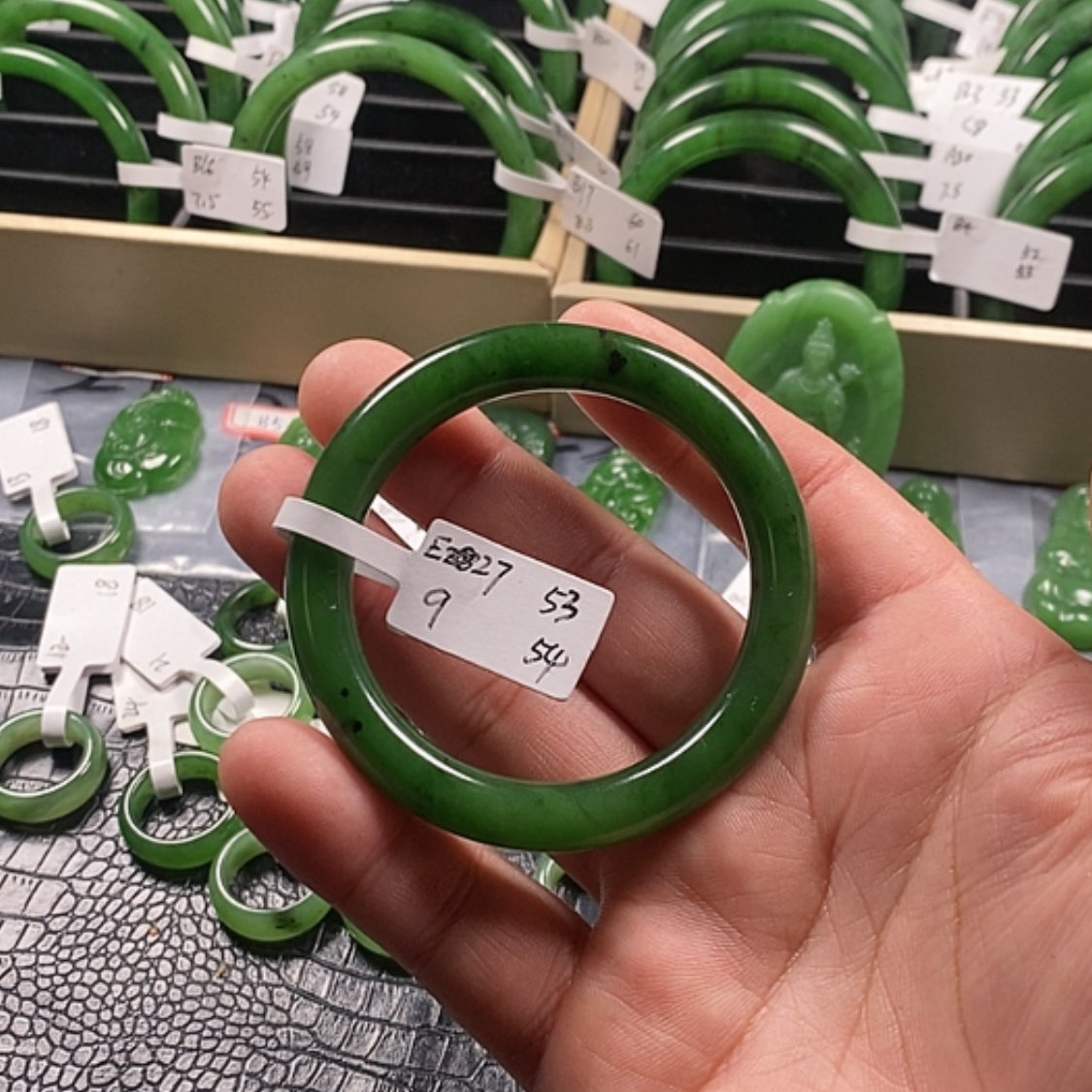 【闪购商品】和田玉（碧玉）手镯未镶嵌珈*