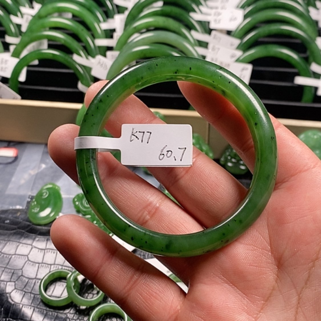 【闪购商品】和田玉（碧玉）手镯未镶嵌理****人