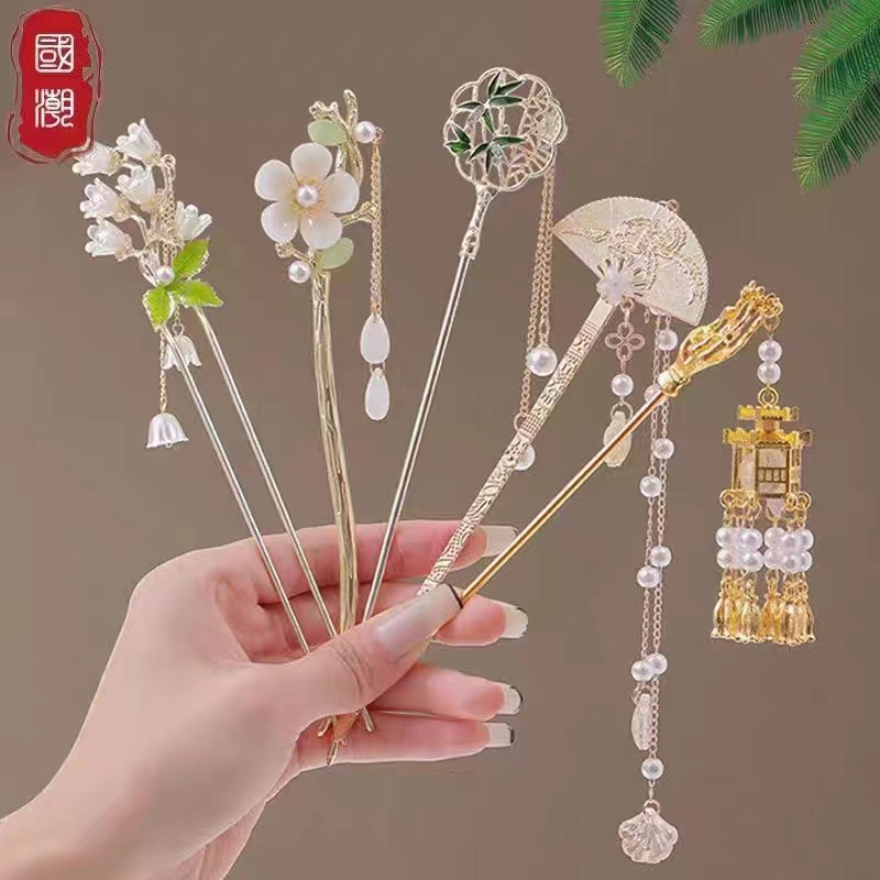 网红流苏发簪女古风高级感汉服国风新中式步摇盘发簪子扇子发钗子