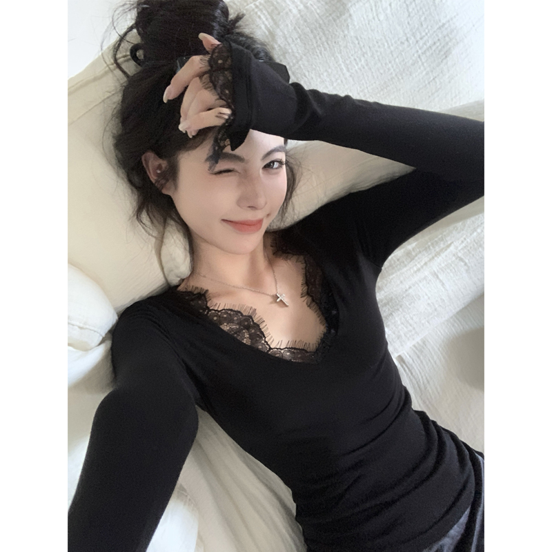 纯欲性感女神黑色内搭打底衫女秋冬修身显瘦保暖V领蕾丝花边上衣