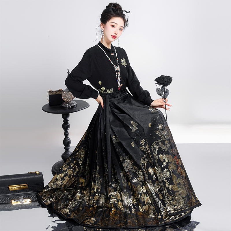 （化蝶）采莲归原创汉服日常曹县马面裙齐腰织金重工妆花半身裙明制