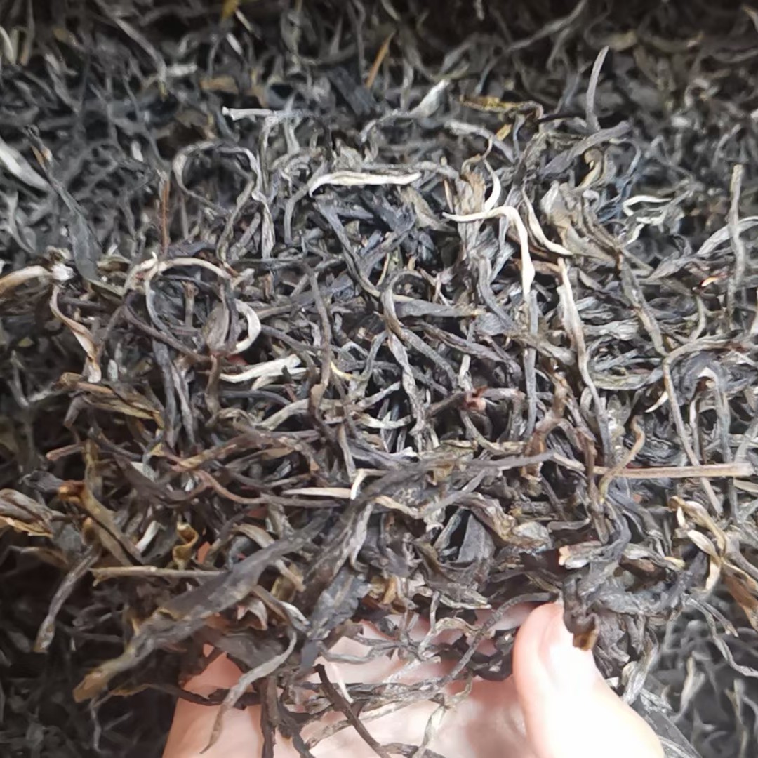 2024年自家百年古树生茶100g/袋普洱