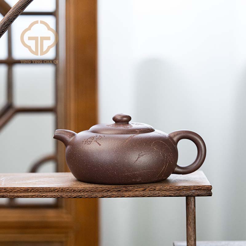 陈洁制 玉麟扁腹 表层老紫泥 谭海鸥刻 155c 紫砂壶