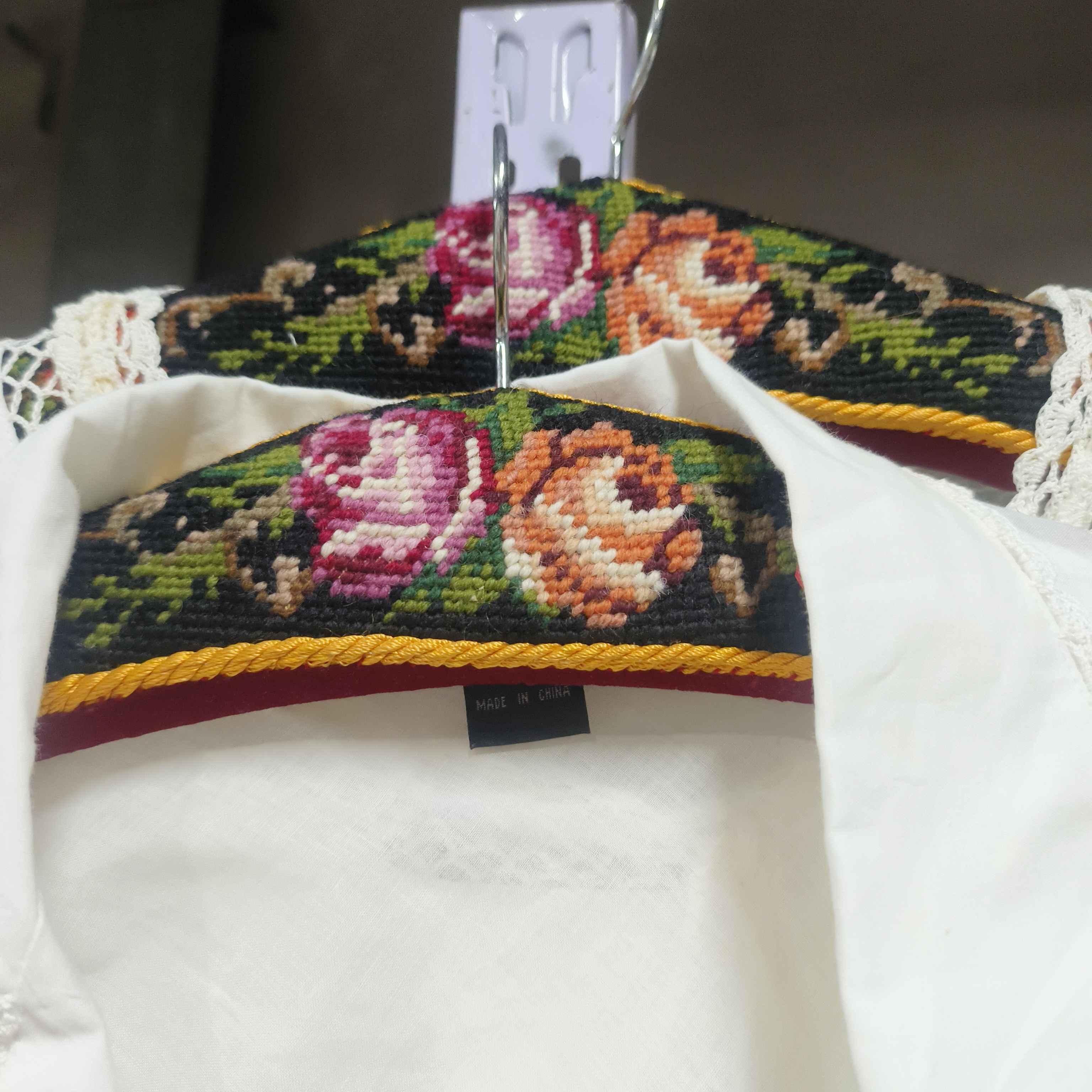孤品168 手工绒毛衣架黑色41 cm