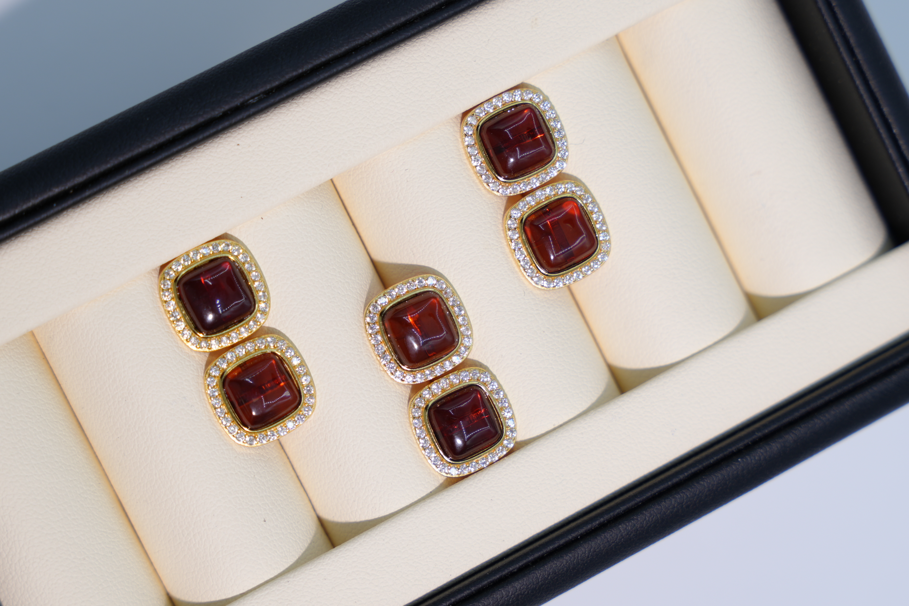 血珀方形耳钉-JFL1216003多样性发一件