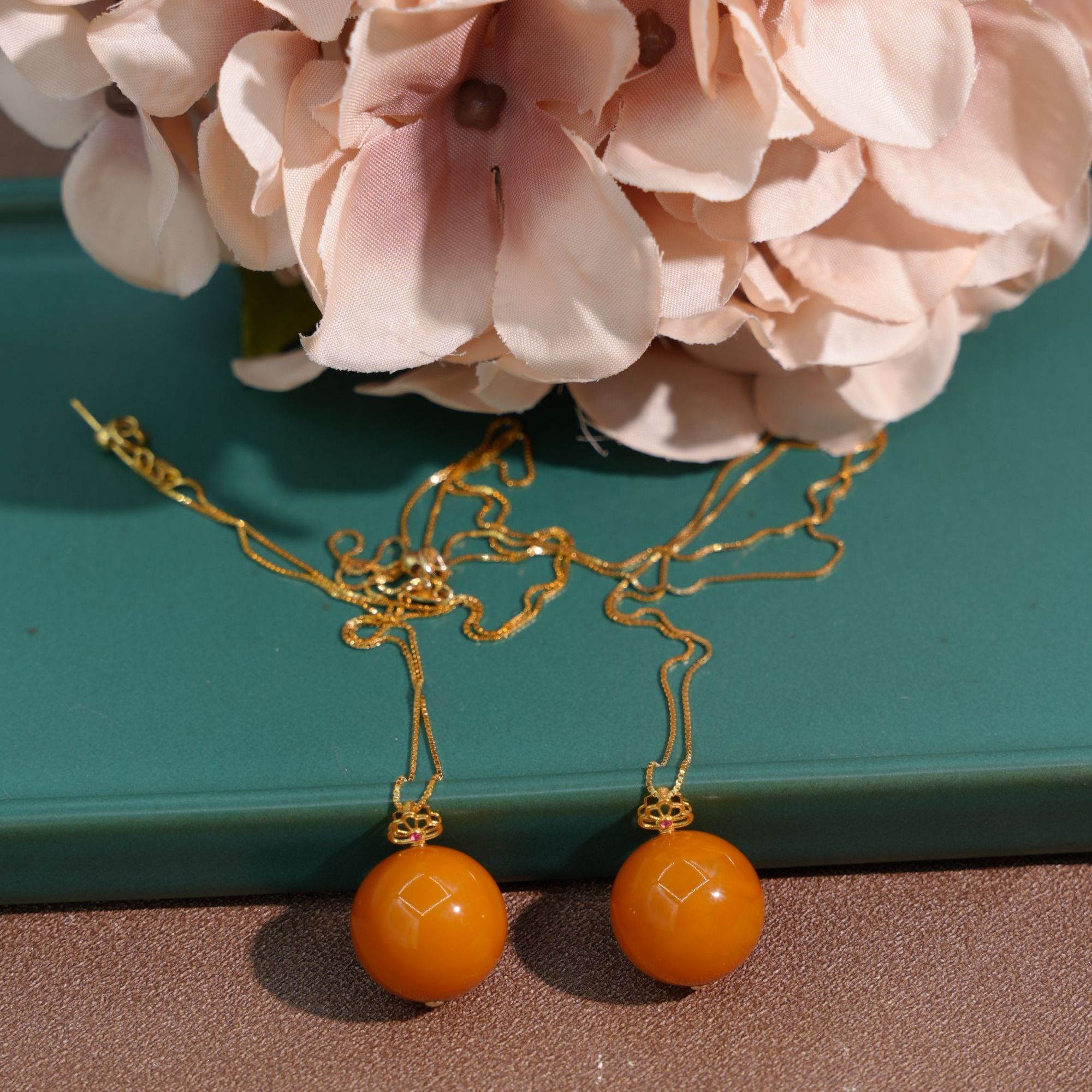 老蜡18k单珠吊坠-YB5115801多样性发一件