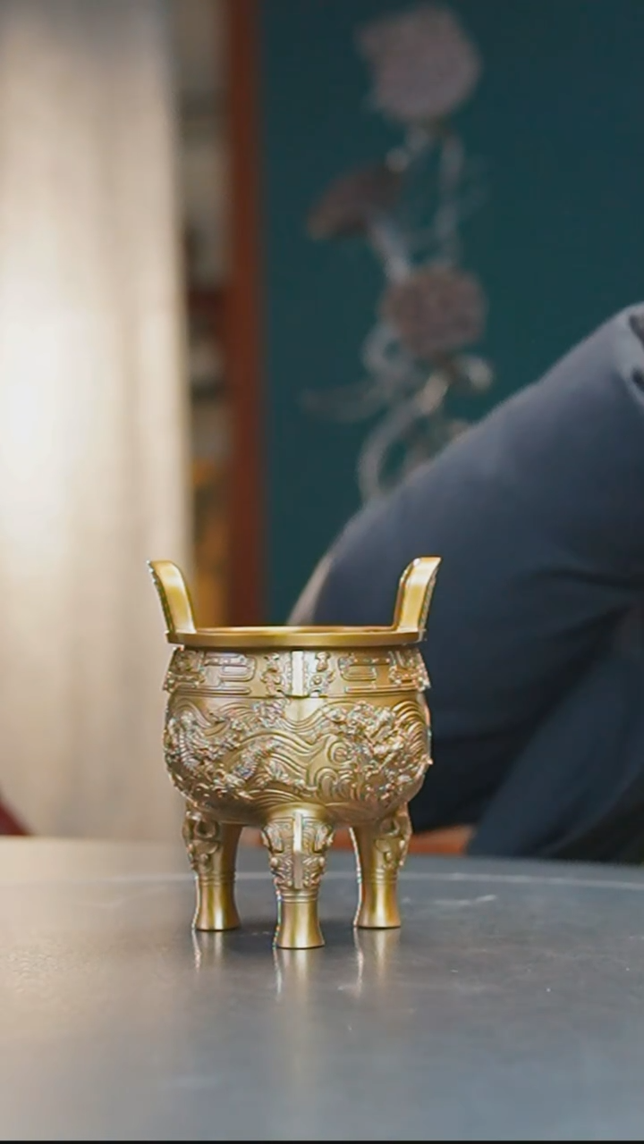【闪购商品】黄铜12#龙纹鼎-9
